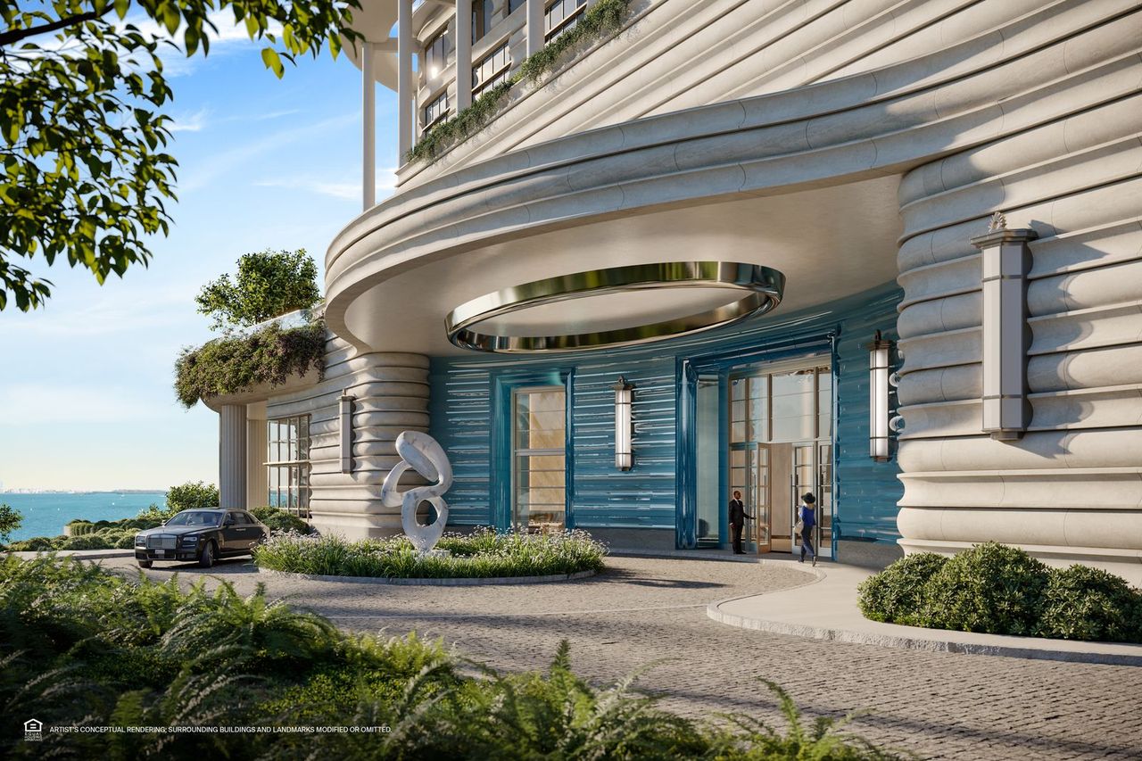 Porte-cochere arrival at St. Regis Residences Miami on Brickell Avenue